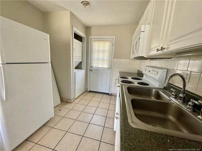 Foto del edificio - 264 Squire Ln