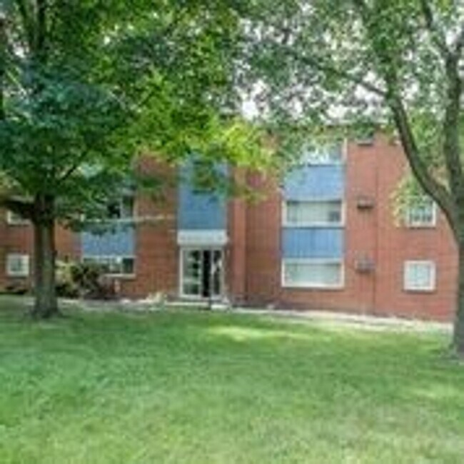 Foto del edificio - 1 Bed/ 1 Bath Renovated Apartment in Brook Park Ohio