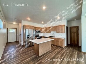 Building Photo - 8041 E Tencate Pl