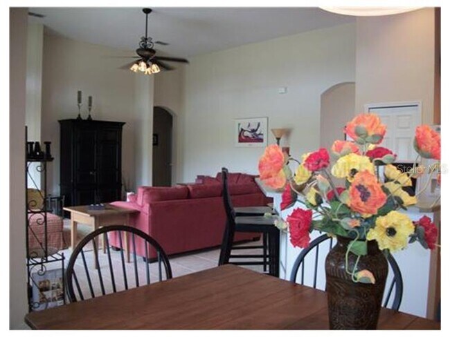 Foto del edificio - 1355 Misty Glen Ln