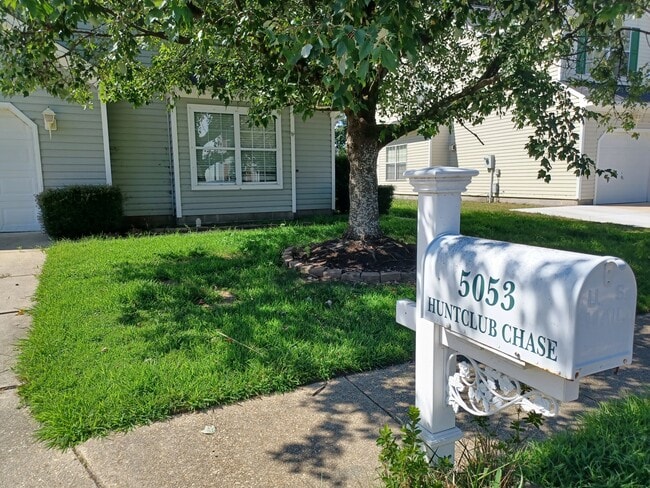 Photo - 5053 Huntclub Chase House