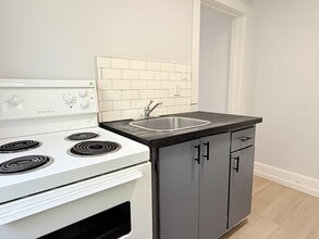 Building Photo - 349 Campbell Ave