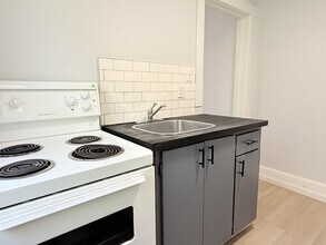 Building Photo - 349 Campbell Ave