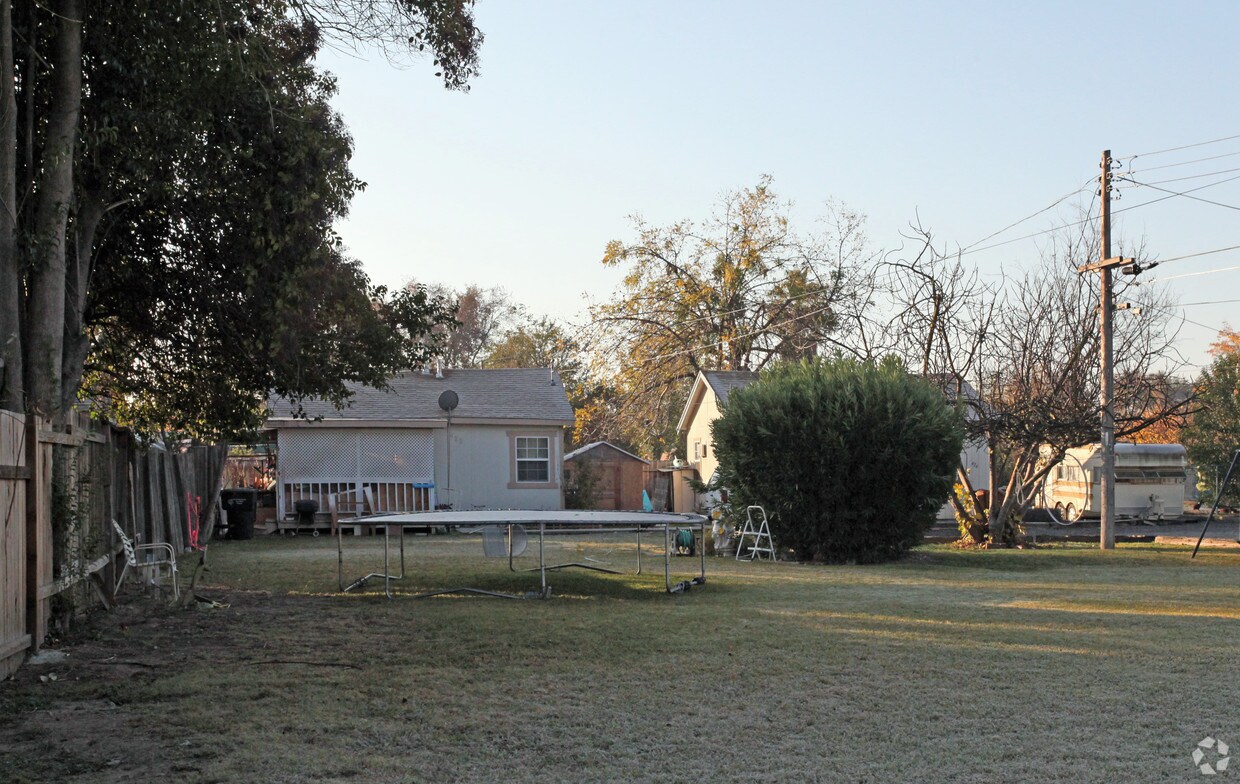 Foto del edificio - 420-430 Haggin Ave