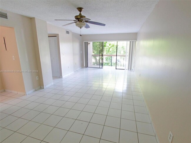 Foto del edificio - 6320 SW 138th Ct