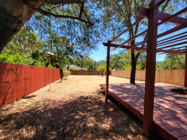 Building Photo - 9248 Starr Rd