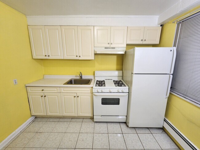 Foto del edificio - 1930 Radcliff Ave