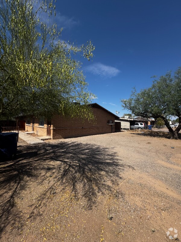 Building Photo - 3939 E Glenn St