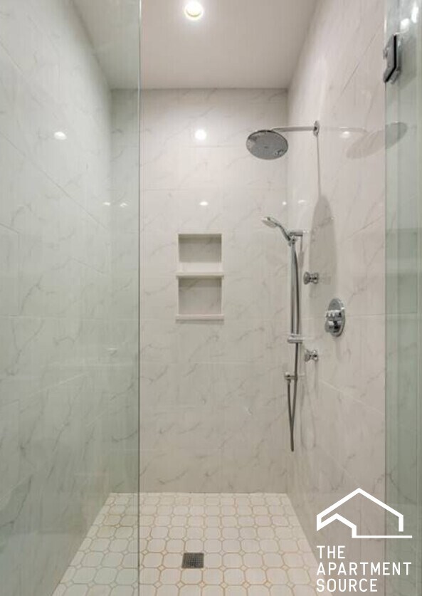 Foto del edificio - 4133 N Kenmore Ave