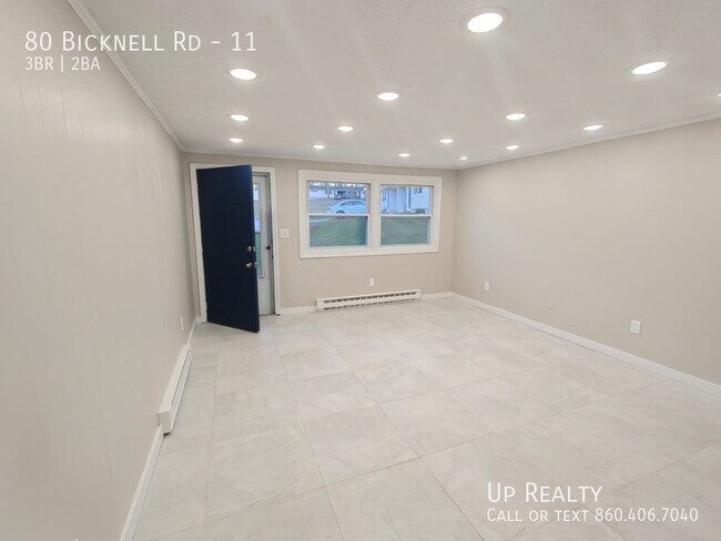 Foto del edificio - 80 Bicknell Rd