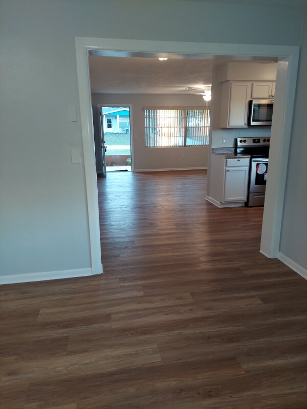 Primary Photo - 51 S Lee St