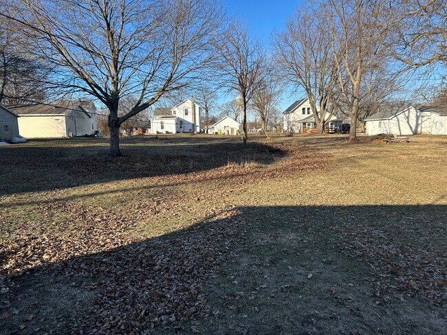 Building Photo - 214 S 4th Ave