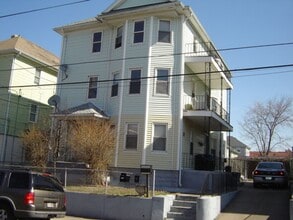 Building Photo - 63-65 Larch St