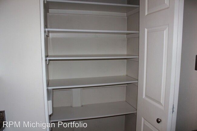 Building Photo - 2811 Clanton Ln
