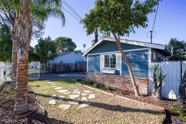 Building Photo - 3 br, 2 bath House - 6747 Ben Ave