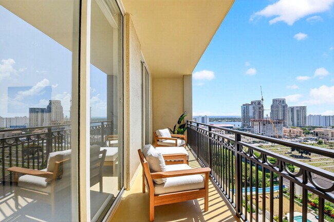 Foto del edificio - 550 Okeechobee Blvd