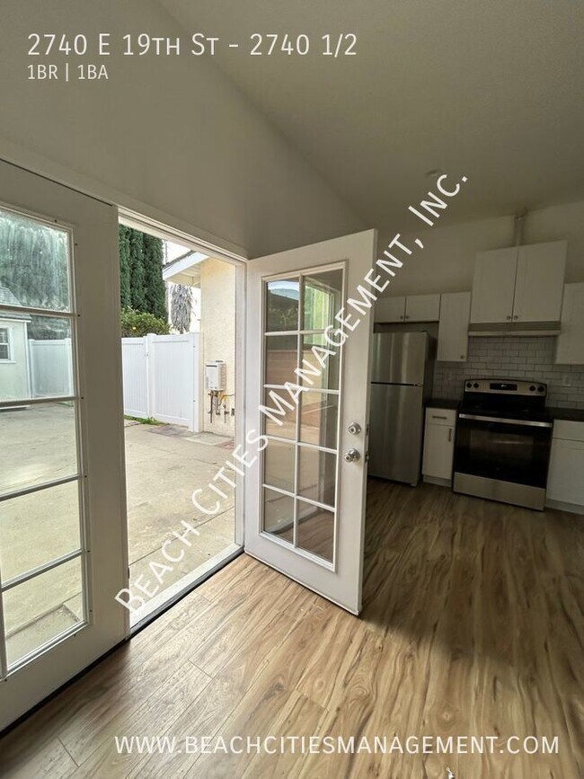 Foto del edificio - Pet-Friendly Duplex with Parking & Air Con...