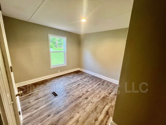 Foto del edificio - 287 County Farm Rd