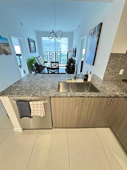 Foto del edificio - 5350 NW 84th Ave
