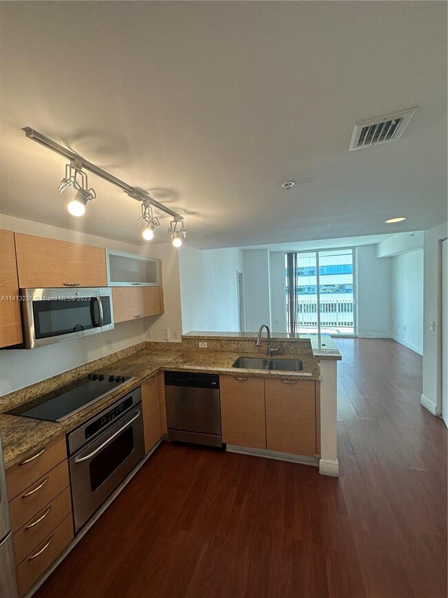 Building Photo - 3180 Coral Way