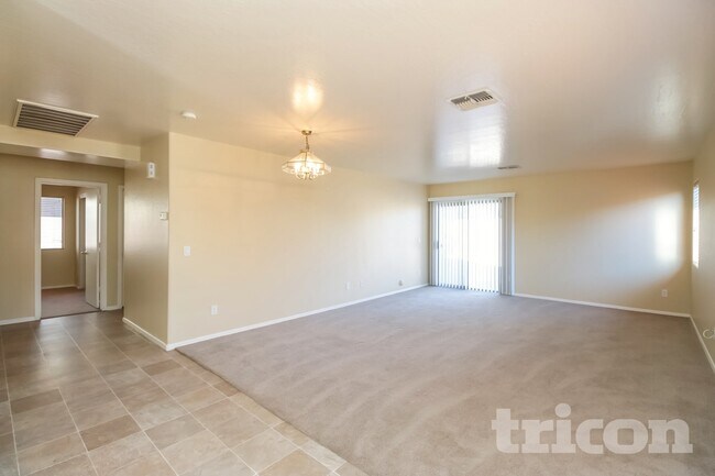 Building Photo - 10410 W Pioneer St