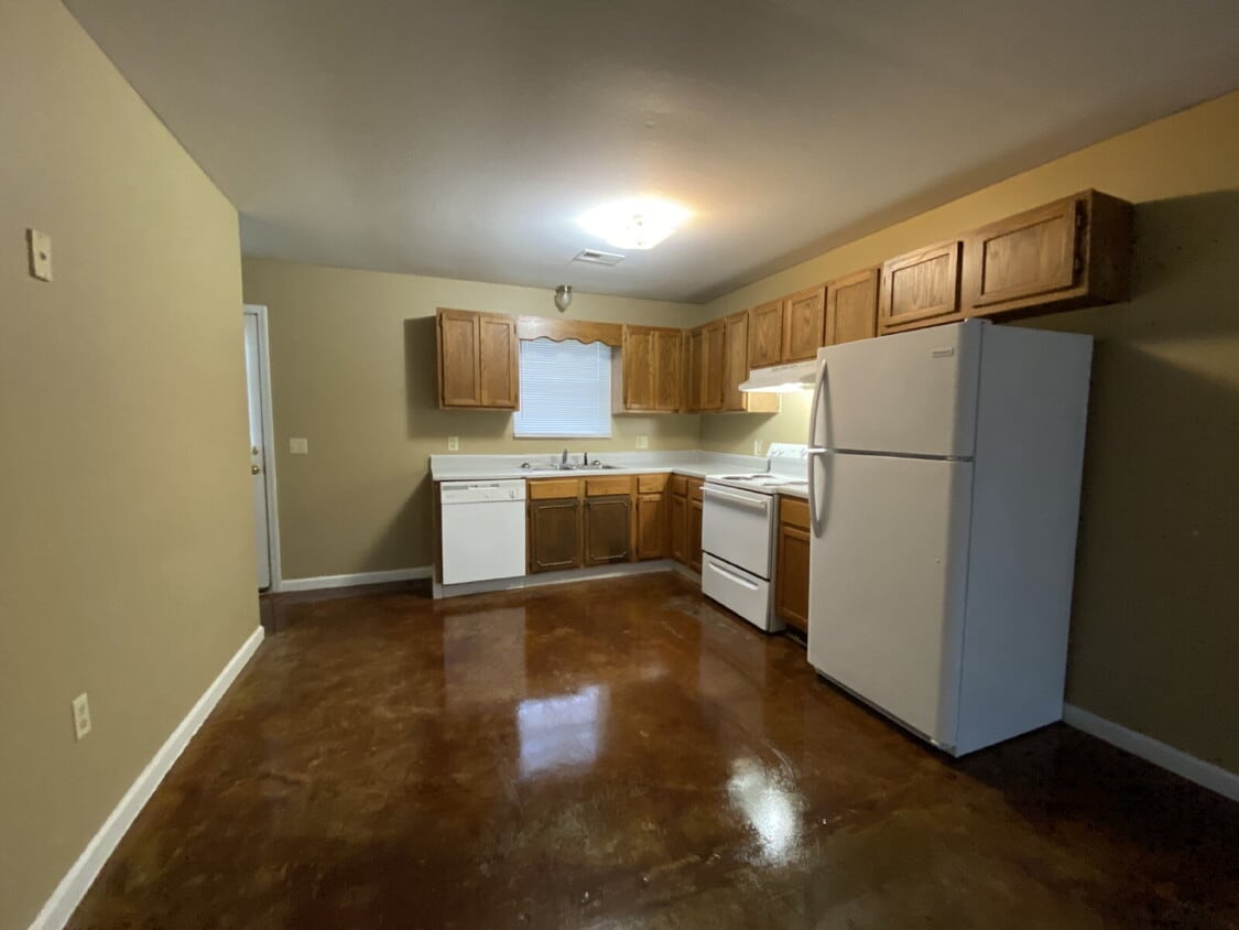 Primary Photo - "Charming 2-Bedroom Home Retreat in Bono -...