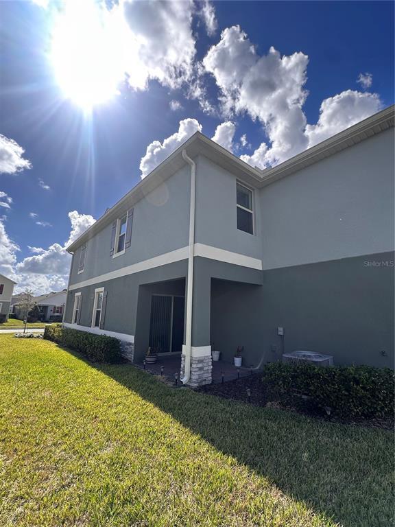 Foto del edificio - 17069 Water Spring Blvd