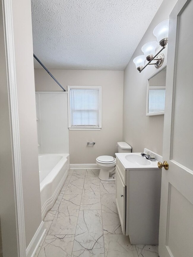 Foto del edificio - Wonderful 3 Bed and 1 Bath!