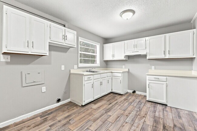 Foto del edificio - Skyview Townhomes
