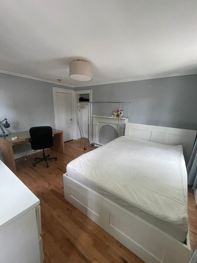 Foto del edificio - 215 Dwight St