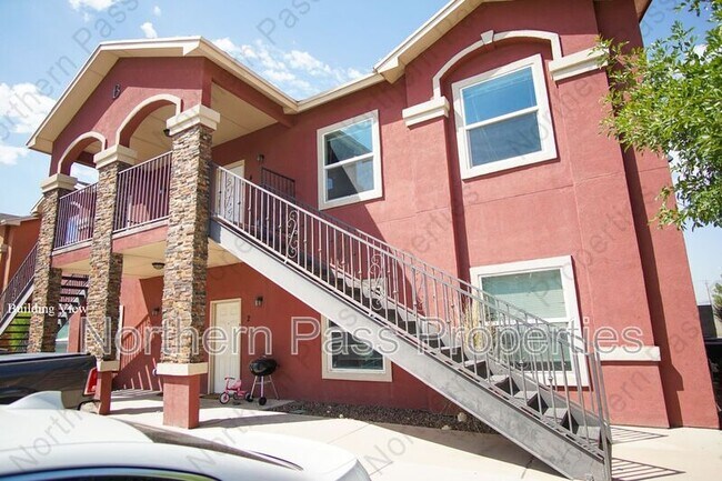 Foto del edificio - 8685 N Loop Dr