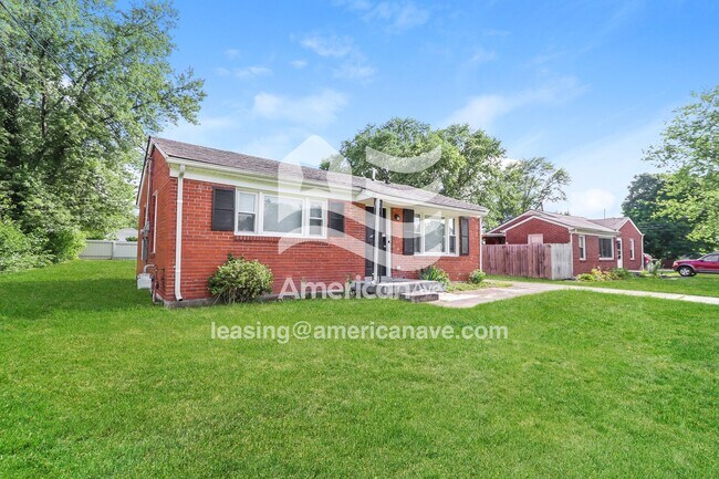 Foto del edificio - 5602 Locust Way