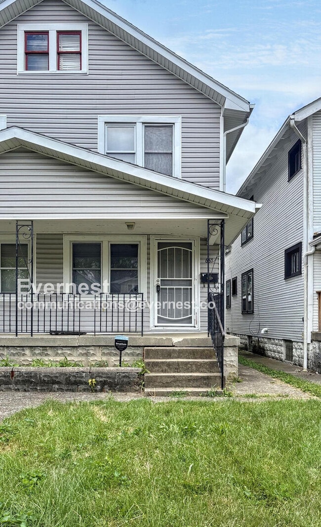 Building Photo - 661 S Burgess Ave
