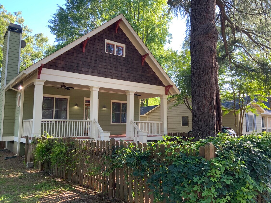 Primary Photo - 1365 Wylie St SE
