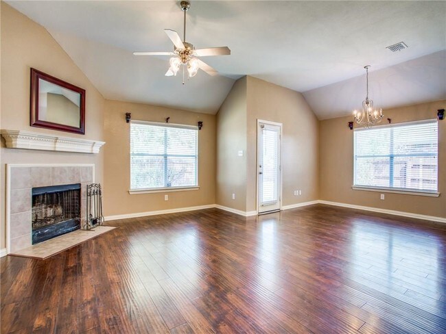 Foto del edificio - 5315 Penny Ln