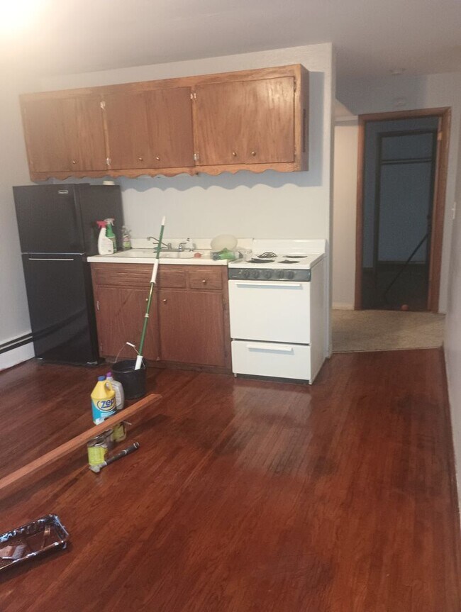 Foto del edificio - 1 Bedroom 1 Bath in Maplewood  HEAT INCLUDED