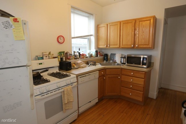Foto del edificio - 3437 N Paulina St