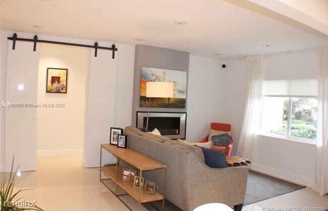 Foto del edificio - 3 br, 2 bath House - 9425 NW 2nd Ct