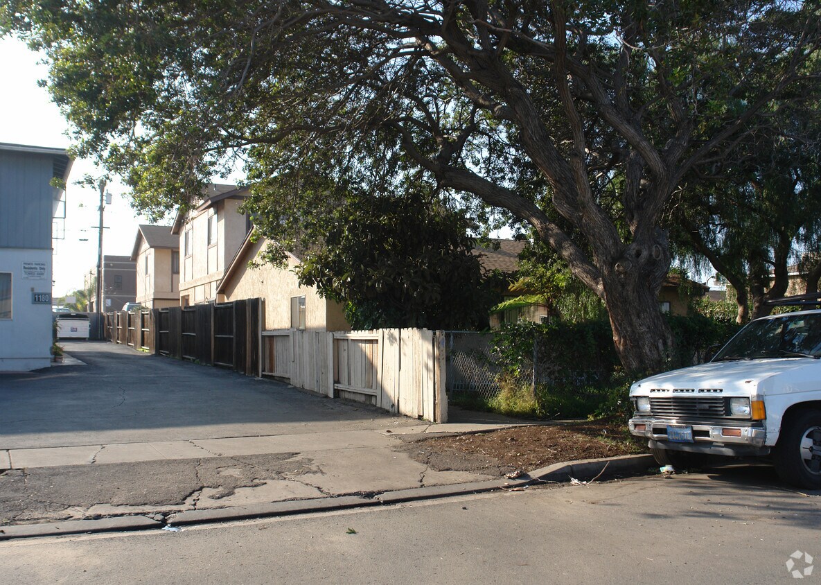 Building Photo - 1160 Trenton Ave