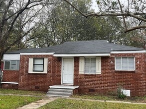 Building Photo - 922 Harbison Dr