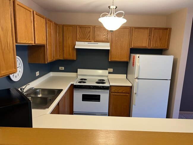 Building Photo - 801 N McLean Blvd