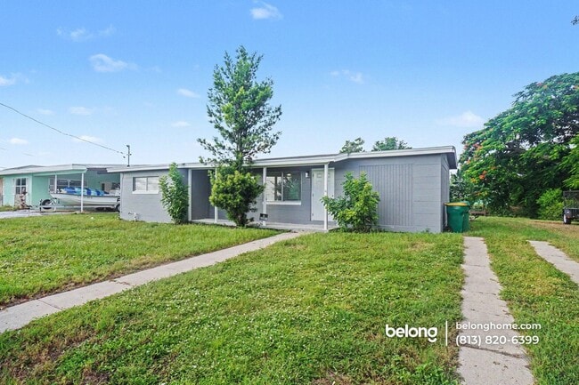 Building Photo - 691 Sharon Cir