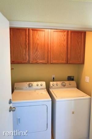 Building Photo - 7734 Creekside Dr