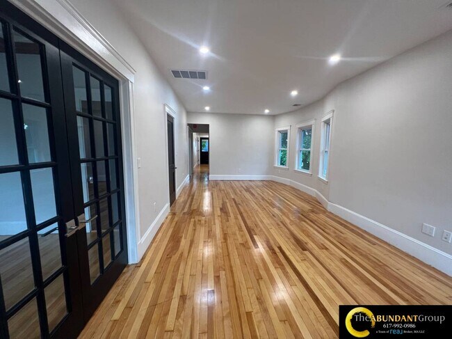 Foto del edificio - 151 Hillside Rd