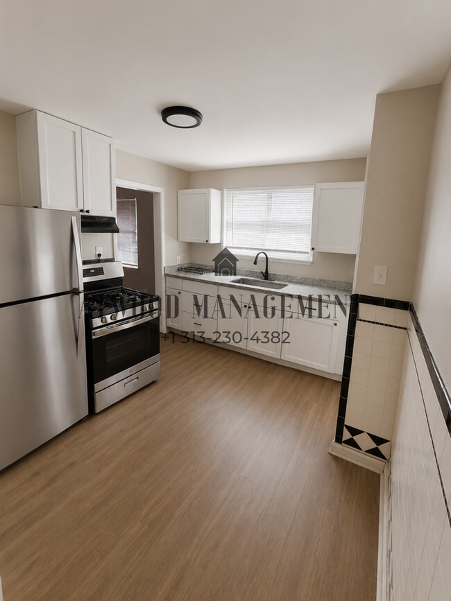 Foto del edificio - 9755 Wayburn St