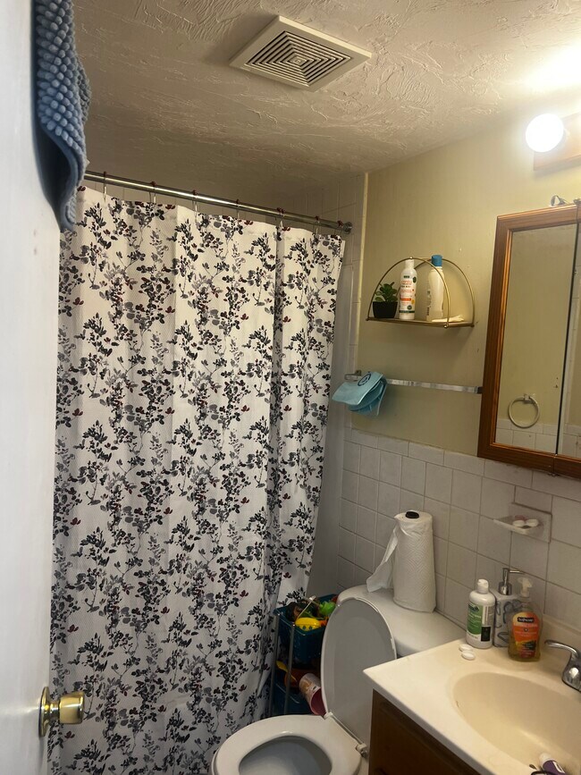 Foto del edificio - 1731 Highland Apartment