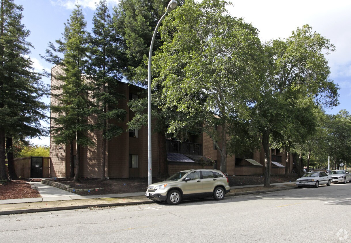 Foto del edificio - San Lorenzo Park Apartments