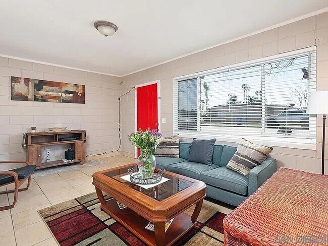 Foto del edificio - 1380 Grove Ave