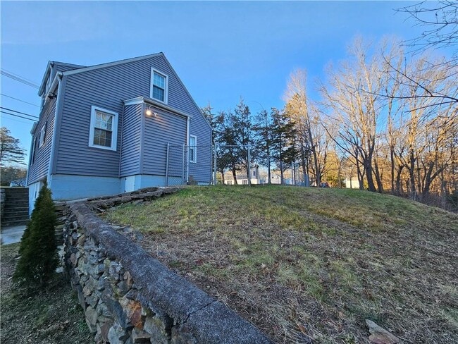 Building Photo - 163 Pleasant View Ave