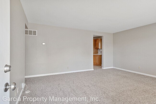Building Photo - 2 br, 2 bath House - 7405 Leona St.
